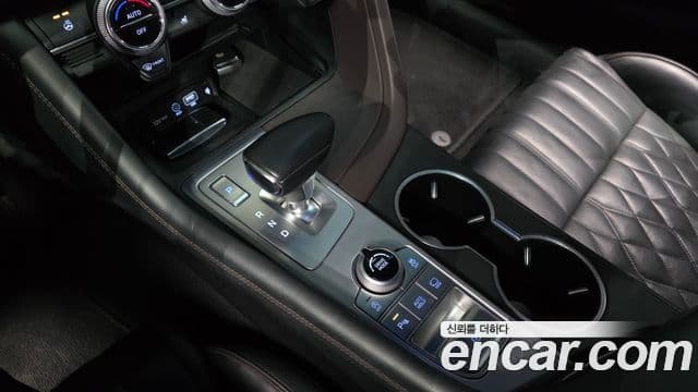 Genesis G70 2018 — ფოტო 13/20