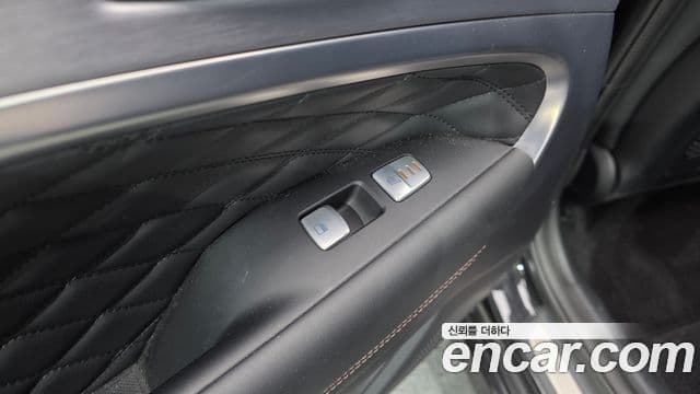 Genesis G70 2018 — ფოტო 6/20