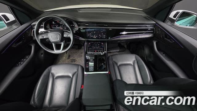 Audi Q7 2023 — Photo 2/20