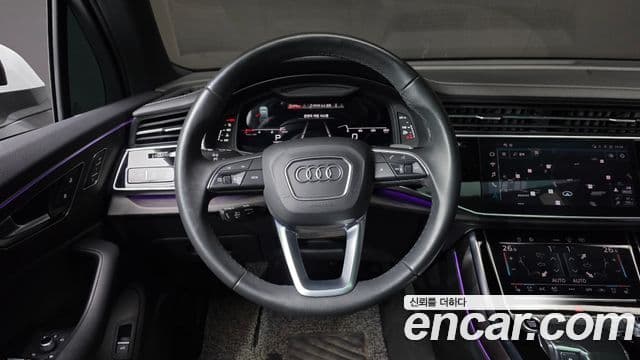 Audi Q7 2023 — Photo 8/20