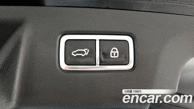 Kia Sorento 2023 — ფოტო 18/20