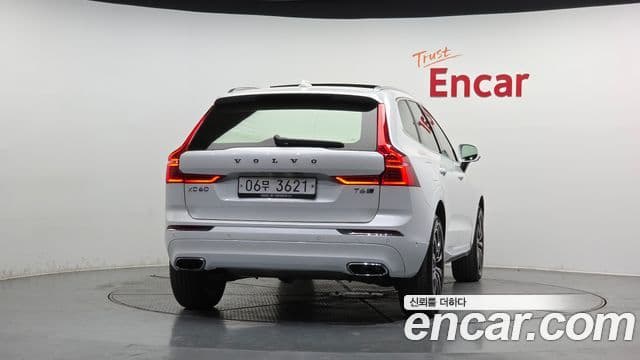 Volvo XC60 2019 — Şəkil 20/20