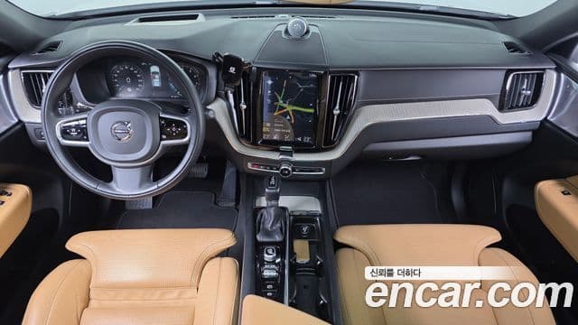 Volvo XC60 2019 — Şəkil 13/20