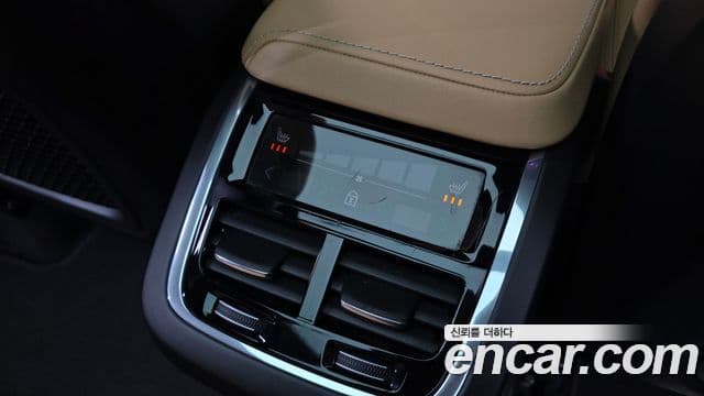 Volvo XC60 2019 — Şəkil 5/20