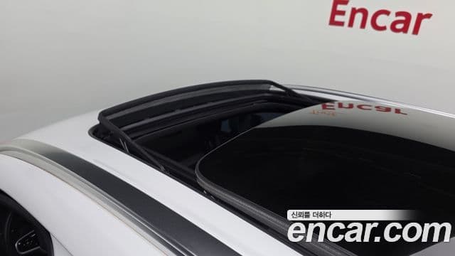 Volvo XC60 2019 — Şəkil 15/20