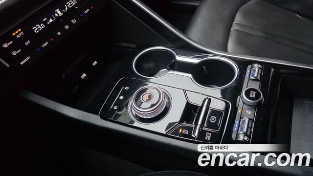 Kia K5 2021 — Şəkil 9/20