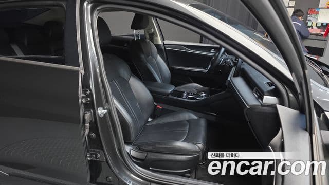Kia K5 2021 — Şəkil 12/20
