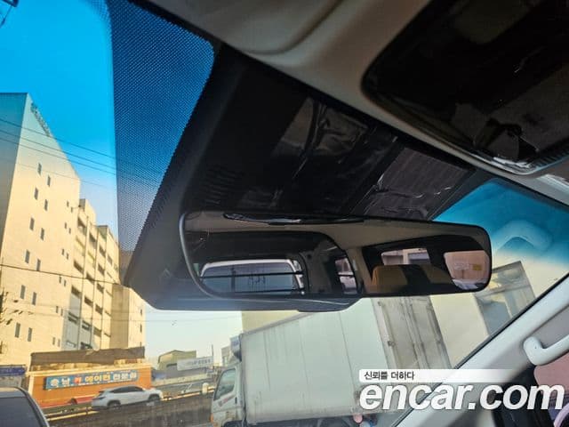 Hyundai Staria 2026 — ფოტო 9/20