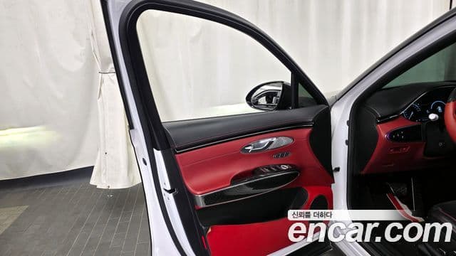 Genesis GV70 2021 — ფოტო 11/34