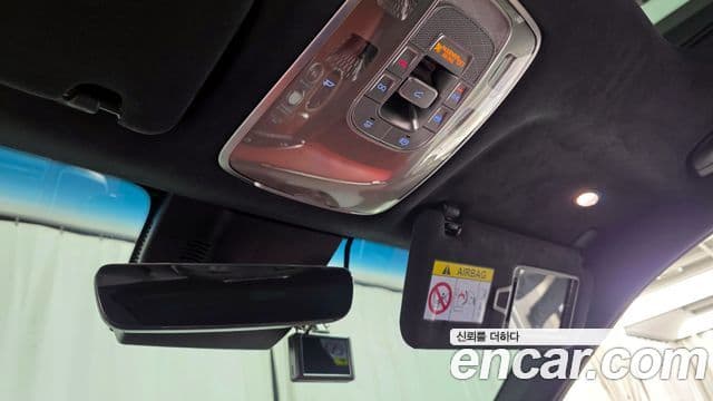 Genesis GV70 2021 — ფოტო 33/34