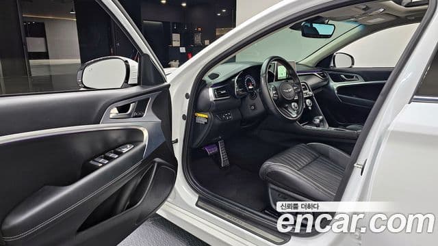 Genesis G70 2020 — ფოტო 10/20