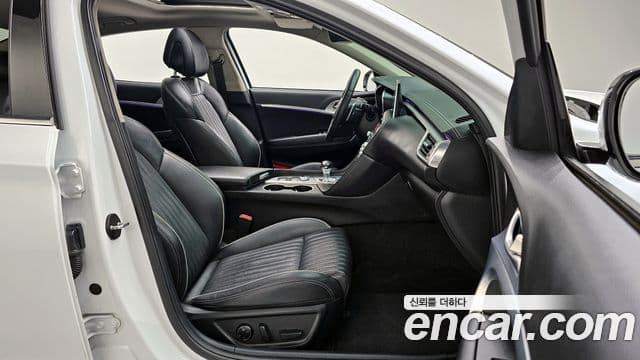 Genesis G70 2020 — ფოტო 12/20