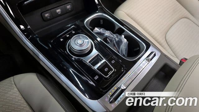Kia Carnival 2022 — Şəkil 9/20