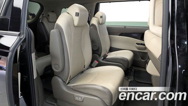 Kia Carnival 2022 — Şəkil 12/20