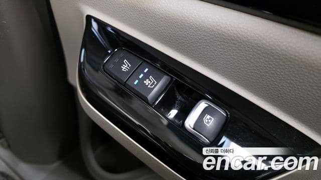 Kia Carnival 2022 — Şəkil 19/20