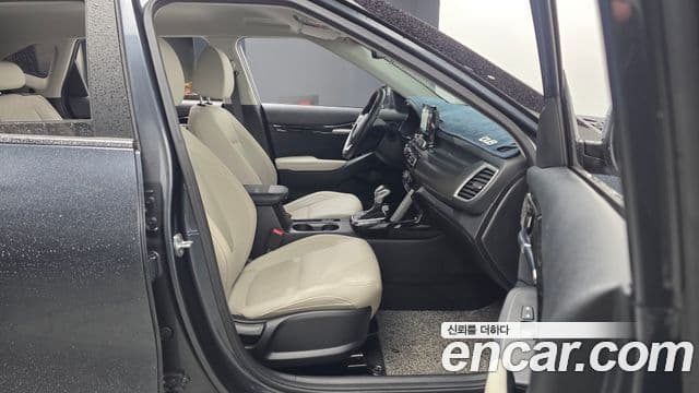 Kia Seltos 2022 — Şəkil 12/20
