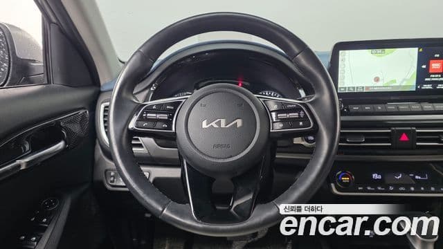 Kia Seltos 2022 — Şəkil 18/20