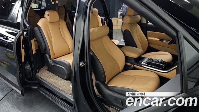 Kia Carnival 2023 — Şəkil 12/20