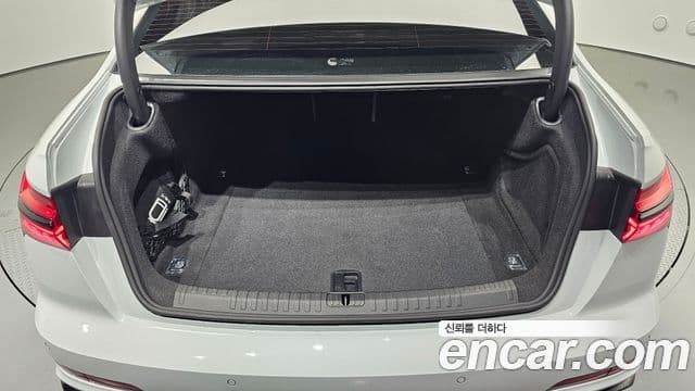 Audi A6 2025 — ფოტო 19/20