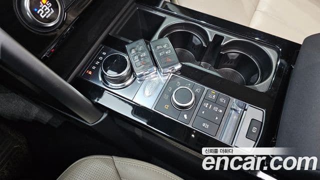 Land Rover Discovery 5 2018 — Photo 14/20