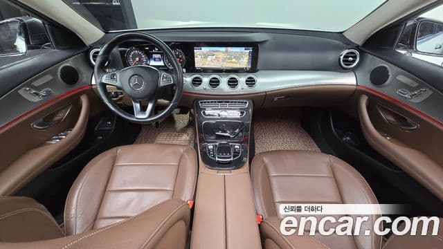 Mercedes-Benz E-Class 2018 — Şəkil 7/20