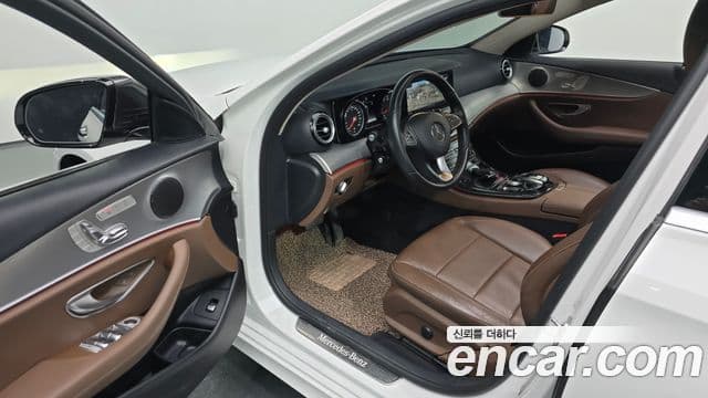Mercedes-Benz E-Class 2018 — Şəkil 10/20
