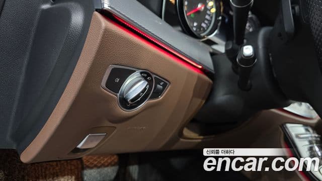 Mercedes-Benz E-Class 2018 — Şəkil 17/20