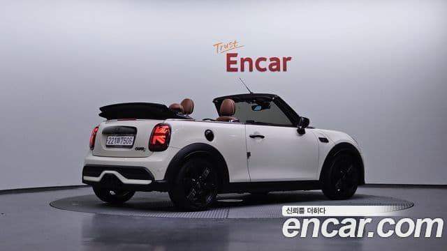 Mini Cooper S Convertible 2022 — ფოტო 2/20