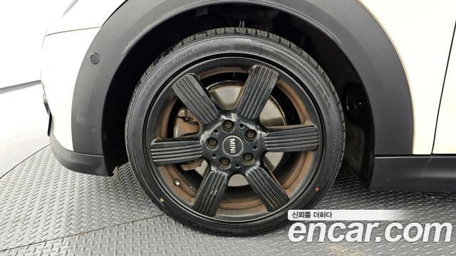 Mini Cooper S Convertible 2022 — фото 5 из 20