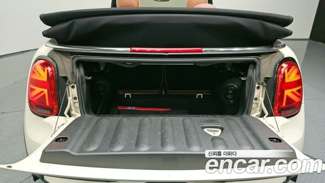 Mini Cooper S Convertible 2022 — фото 20 из 20