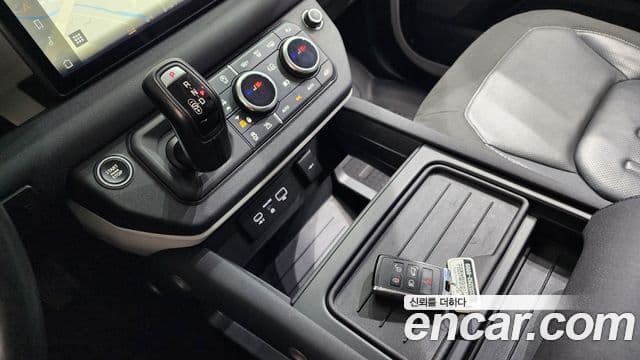 Land Rover Defender 2020 — Şəkil 8/20