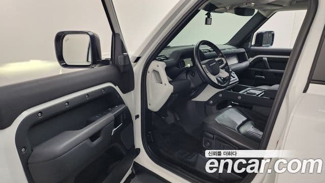 Land Rover Defender 2020 — фото 9 из 20