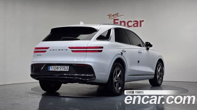 Genesis GV70 2024 — Şəkil 2/20