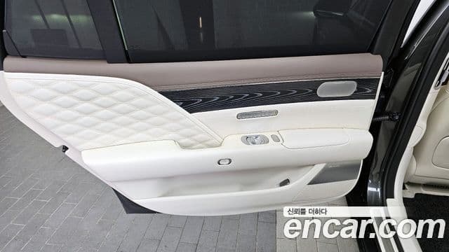 Genesis G90 2024 — Photo 10/33