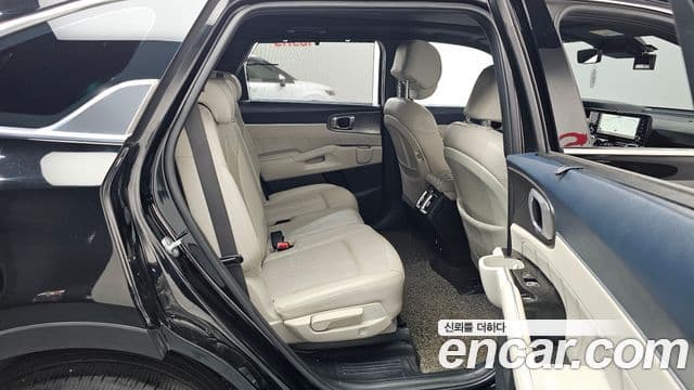 Kia Sorento 2022 — Şəkil 12/20