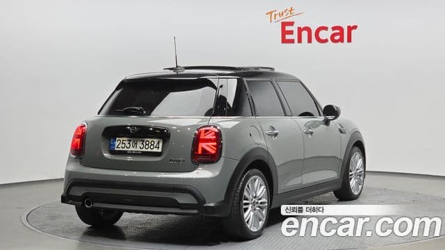 Mini Cooper 2021 — ფოტო 1/20