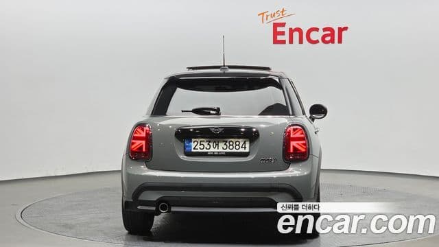 Mini Cooper 2021 — ფოტო 3/20