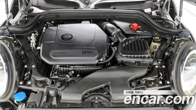 Mini Cooper 2021 — ფოტო 5/20