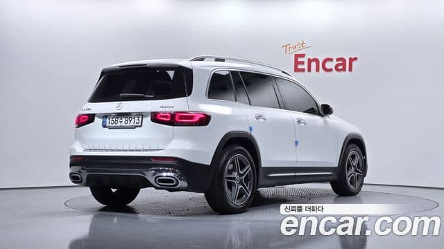 Mercedes-Benz GLB-Class 2021 — Фото 2/20