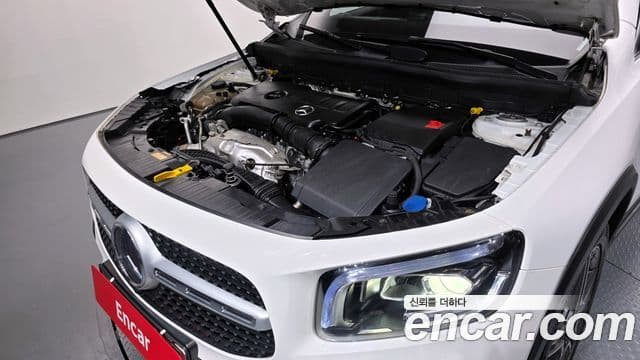 Mercedes-Benz GLB-Class 2021 — Фото 6/20
