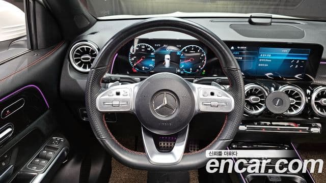 Mercedes-Benz GLB-Class 2021 — Фото 13/20