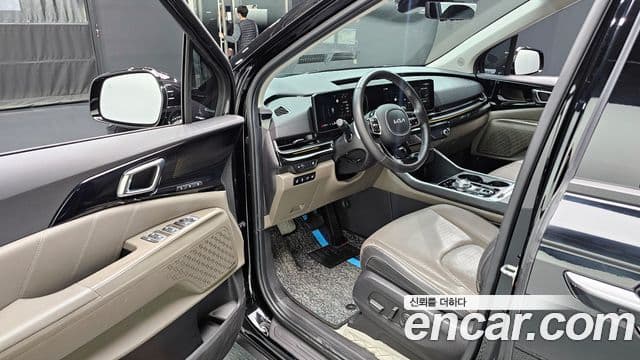 Kia Carnival 2023 — Фото 11/20