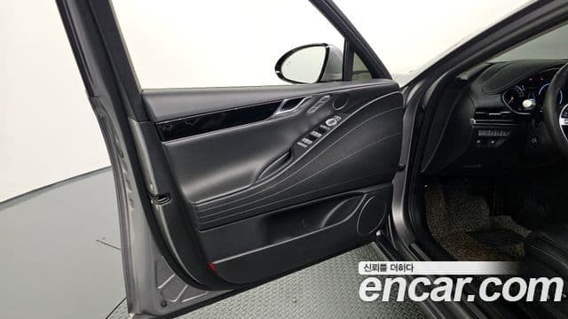 Genesis G80 2021 — Photo 14/36