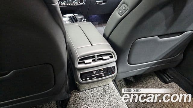Genesis G80 2021 — Photo 35/36