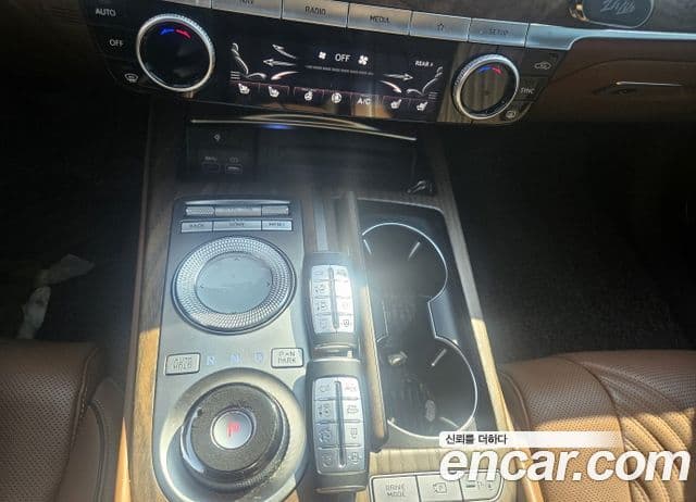 Genesis Electrified G80 2022 — ფოტო 9/16