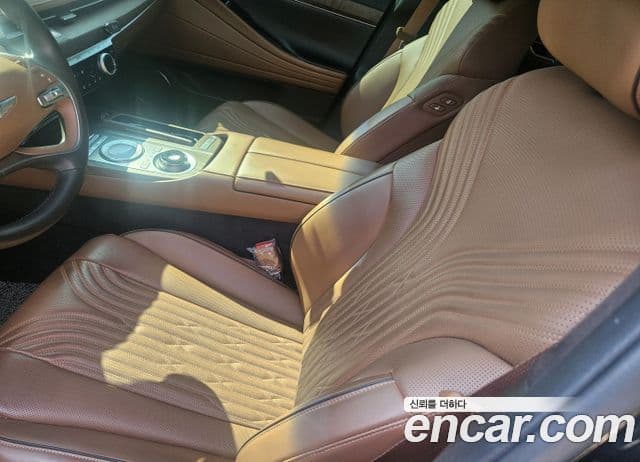 Genesis Electrified G80 2022 — ფოტო 13/16