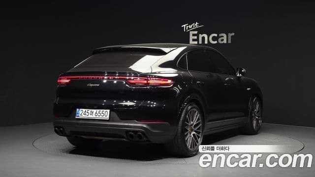 Porsche Cayenne 2022 — Photo 3/32