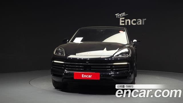 Porsche Cayenne 2022 — Photo 16/32