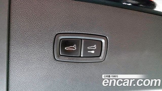 Porsche Cayenne 2022 — Photo 28/32
