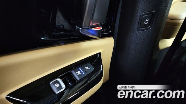 Kia Carnival 2021 — Şəkil 19/20